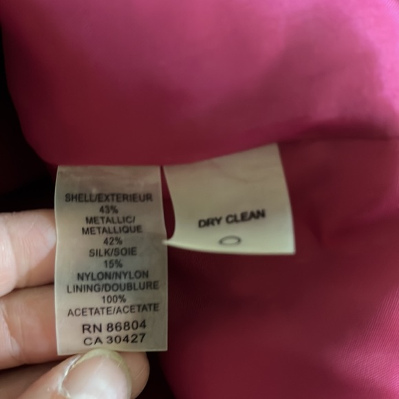 Brand new with tags Magaschoni skirt. Zip up back - Picture 5 of 5